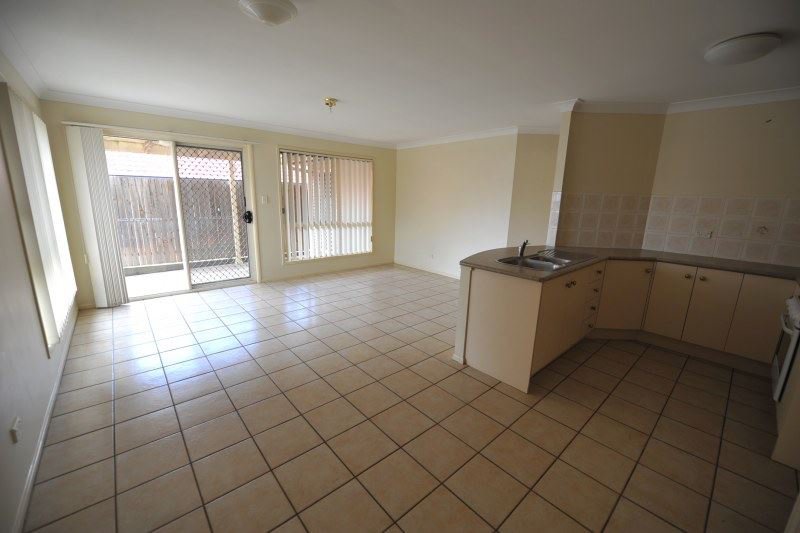 Photo - 24 Central Street, Forest Lake QLD 4078 - Image 3