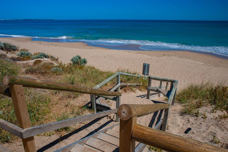 Photo - 24 Challenger Road, Madora Bay WA 6210 - Image 14