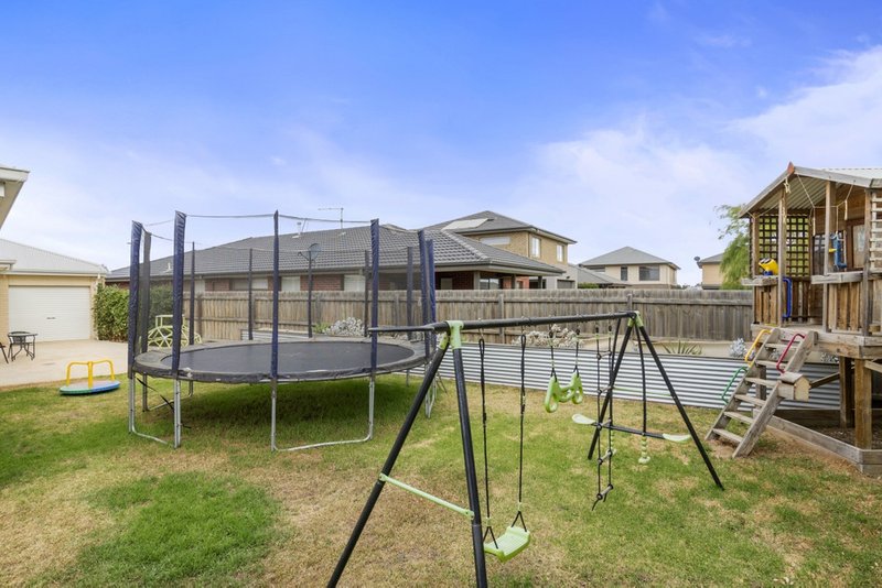 Photo - 24 Charter Road, Werribee VIC 3030 - Image 12