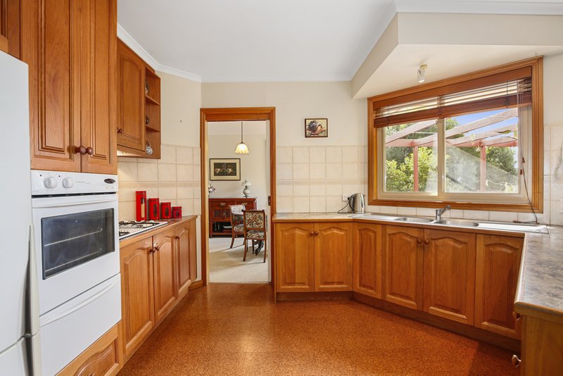 Photo - 24 Chester Street, Lilydale VIC 3140 - Image 5