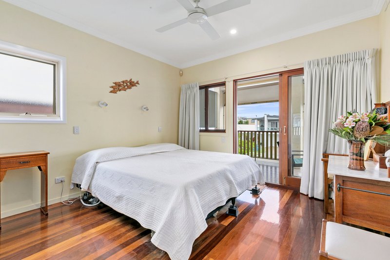 Photo - 24 Chestnut Street, Wynnum QLD 4178 - Image 15