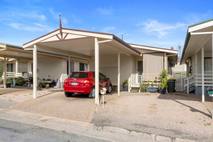 Photo - 2/4 Church Street, Wallaroo SA 5556 - Image 2