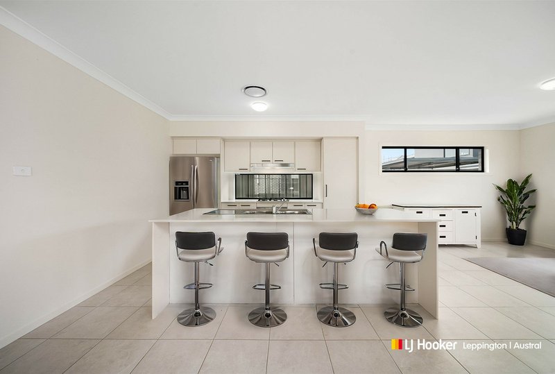 Photo - 24 Circinus Street, Austral NSW 2179 - Image 2