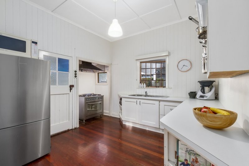 Photo - 24 Clam Street, Runaway Bay QLD 4216 - Image 5