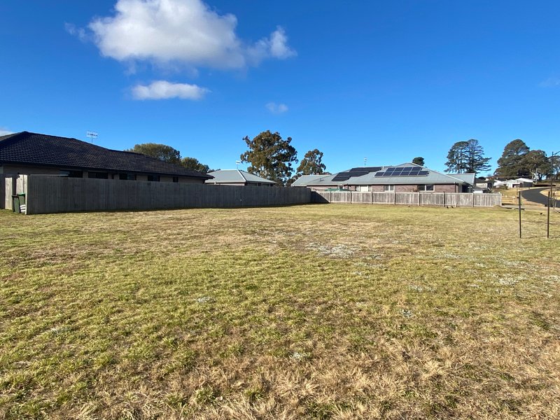 24 Claret Ash Drive, Guyra NSW 2365