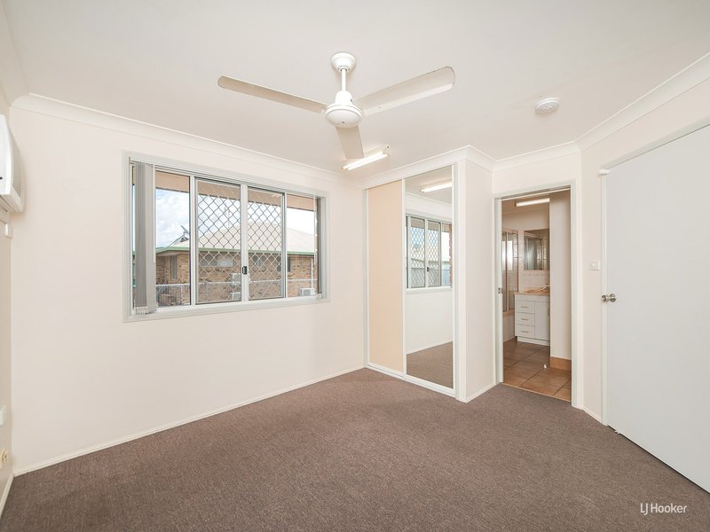 Photo - 24 Col Crescent, Parkhurst QLD 4702 - Image 6