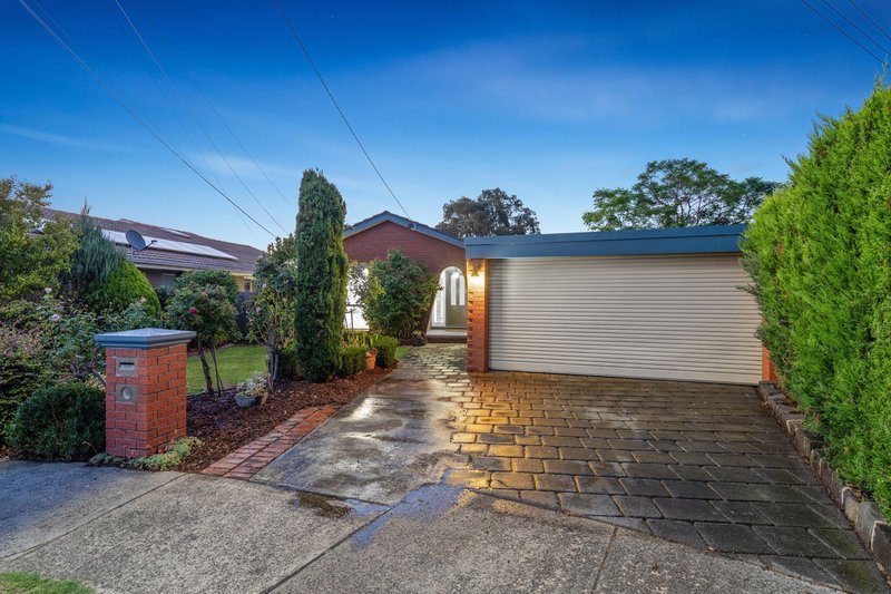 24 Colchester Court, Keysborough VIC 3173