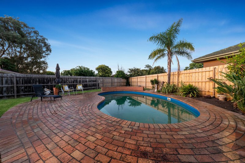 Photo - 24 Colchester Court, Keysborough VIC 3173 - Image 18