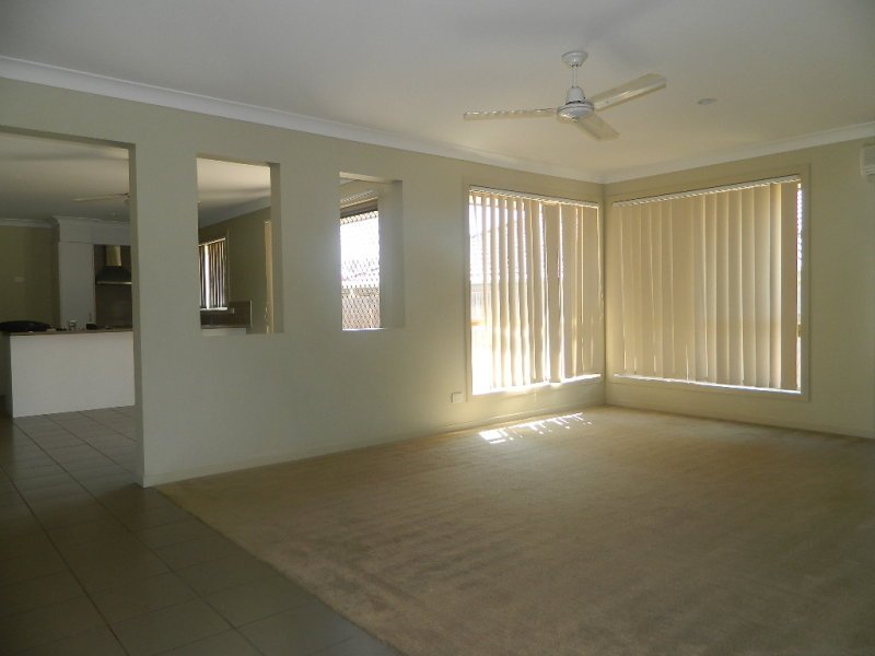 Photo - 24 Collins Street, Collingwood Park QLD 4301 - Image 4