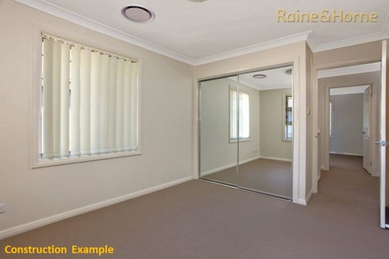 Photo - 2/4 Collins Street, St Marys NSW 2760 - Image 3