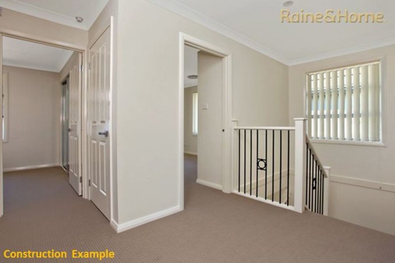 Photo - 2/4 Collins Street, St Marys NSW 2760 - Image 6