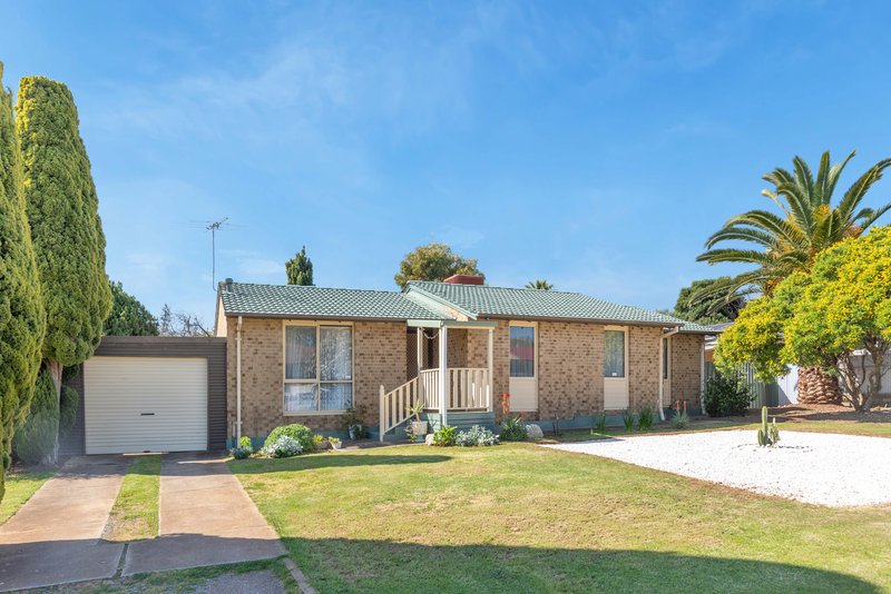 24 Conmurra Court, Craigmore SA 5114