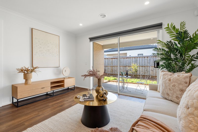 Photo - 24 Constable Street, Beveridge VIC 3753 - Image 5