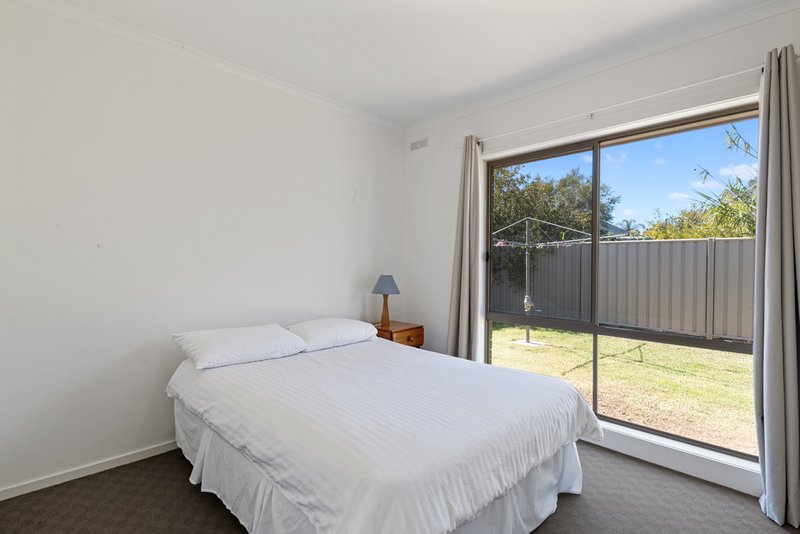 Photo - 2/4 Cook Street, Benalla VIC 3672 - Image 9