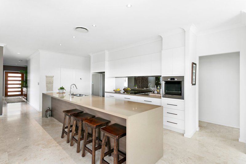 Photo - 24 Coolum Parkway, Shell Cove NSW 2529 - Image 5