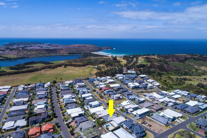 Photo - 24 Coolum Parkway, Shell Cove NSW 2529 - Image 12