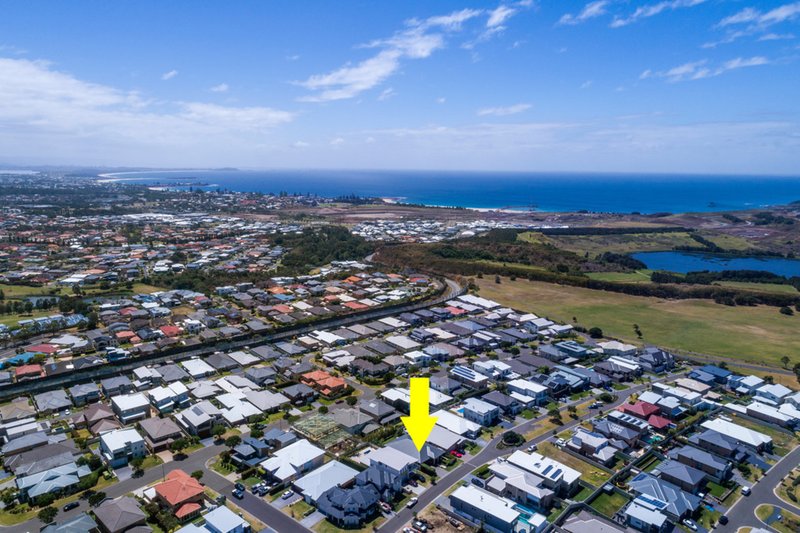 Photo - 24 Coolum Parkway, Shell Cove NSW 2529 - Image 13