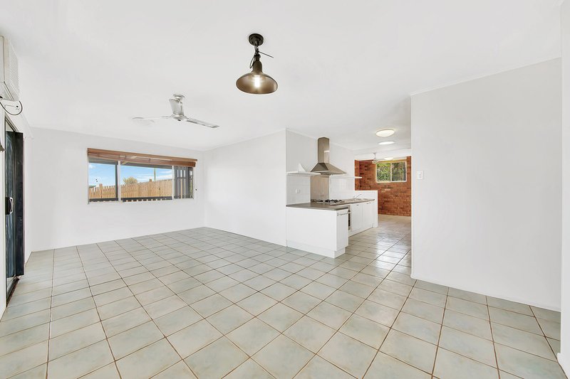 Photo - 24 Coon Street, South Gladstone QLD 4680 - Image 5
