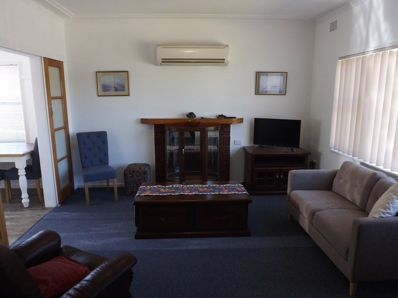 Photo - 24 Coorabel Avenue, Batlow NSW 2730 - Image 3