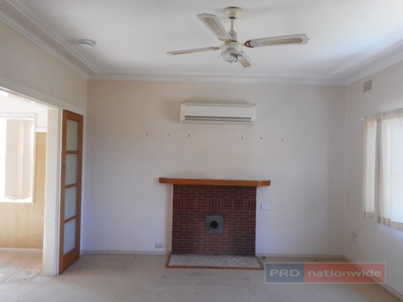 Photo - 24 Coorabel Avenue, Batlow NSW 2730 - Image 2