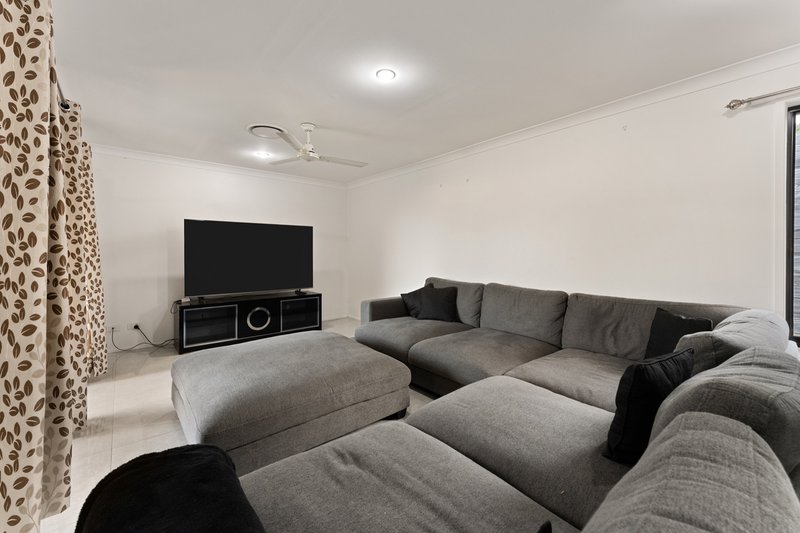 Photo - 24 Copper Crescent, Griffin QLD 4503 - Image 5