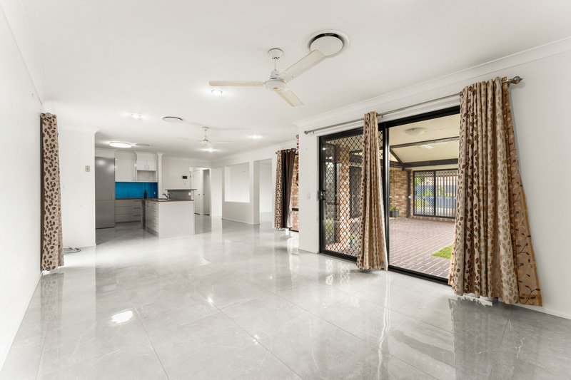 Photo - 24 Copper Crescent, Griffin QLD 4503 - Image 9