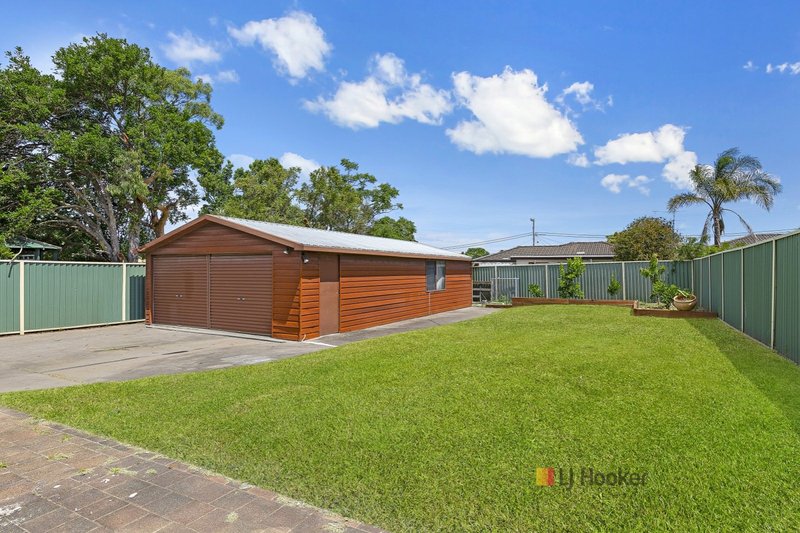 Photo - 24 Coraldeen Avenue, Gorokan NSW 2263 - Image 2