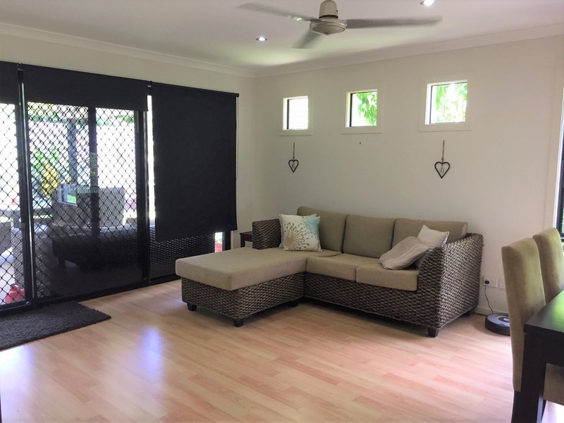 Photo - 24 Corfield Street, Point Vernon QLD 4655 - Image 7