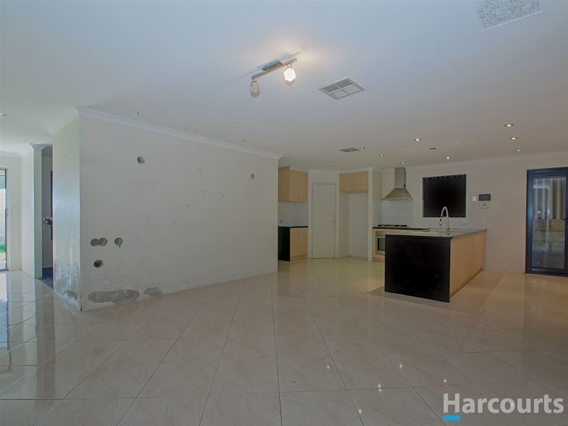 Photo - 24 Corinda Way, Ridgewood WA 6030 - Image 7