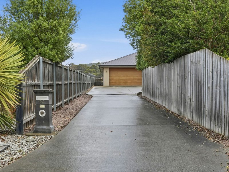 Photo - 24 Corlacus Drive, Kingston TAS 7050 - Image 3