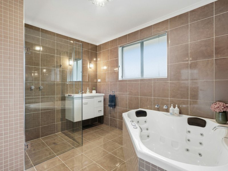Photo - 24 Corlacus Drive, Kingston TAS 7050 - Image 16
