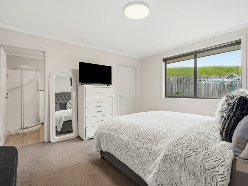 Photo - 24 Corlacus Drive, Kingston TAS 7050 - Image 19
