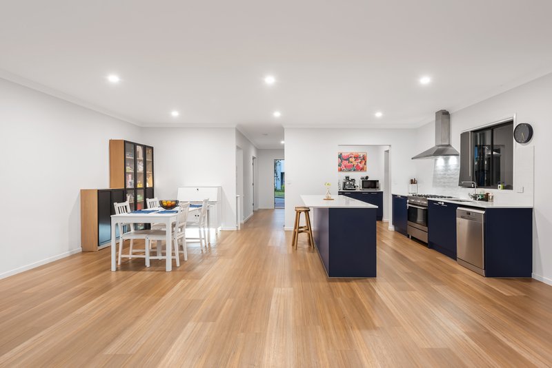 Photo - 24 Cotman Way, Pimpama QLD 4209 - Image 2