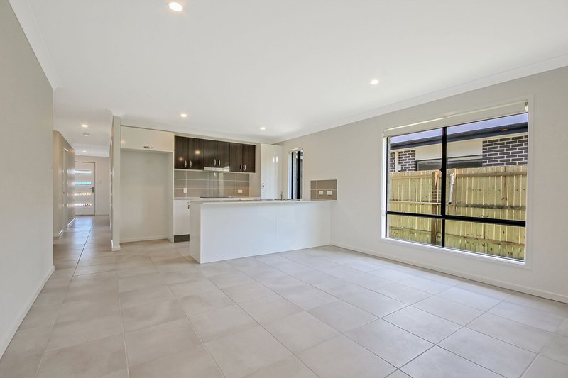 Photo - 24 Coutts Drive, Burpengary QLD 4505 - Image 3