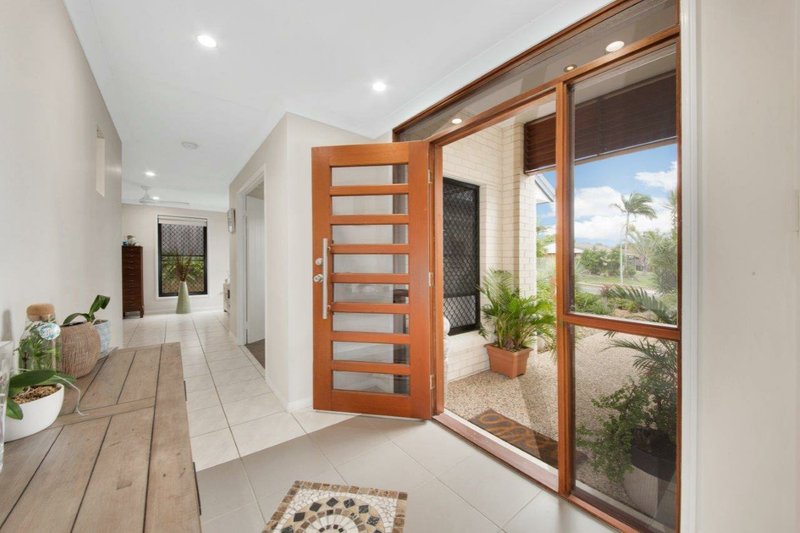 Photo - 24 Cremorne Drive, Tannum Sands QLD 4680 - Image 3