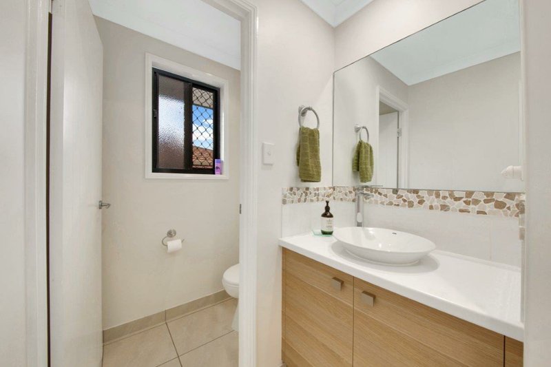 Photo - 24 Cremorne Drive, Tannum Sands QLD 4680 - Image 14