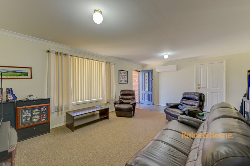 Photo - 24 Croydon Avenue, Tamworth NSW 2340 - Image 8