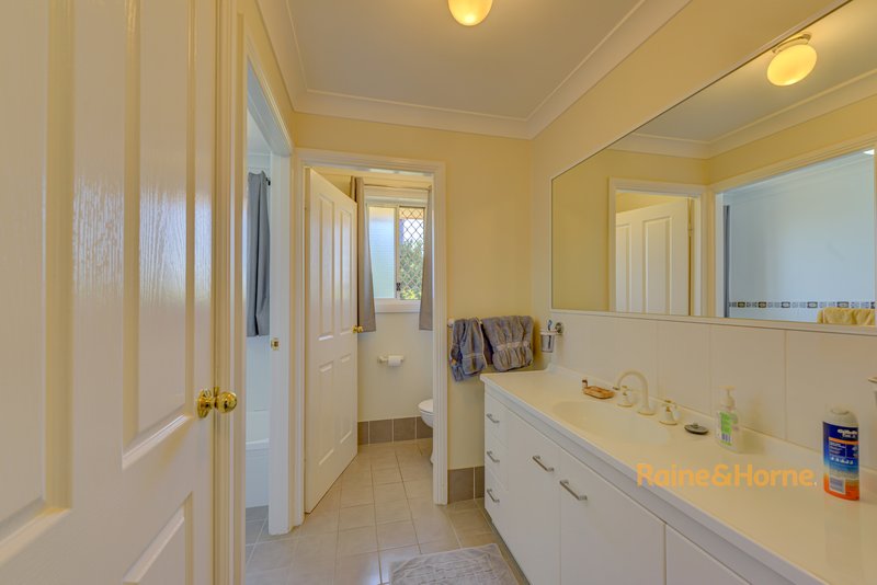 Photo - 24 Croydon Avenue, Tamworth NSW 2340 - Image 9