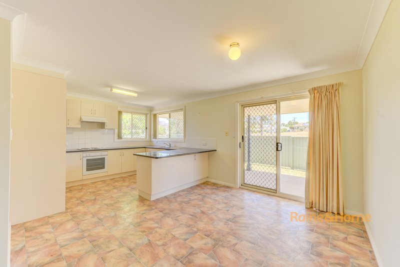 Photo - 24 Croydon Avenue, Tamworth NSW 2340 - Image 24