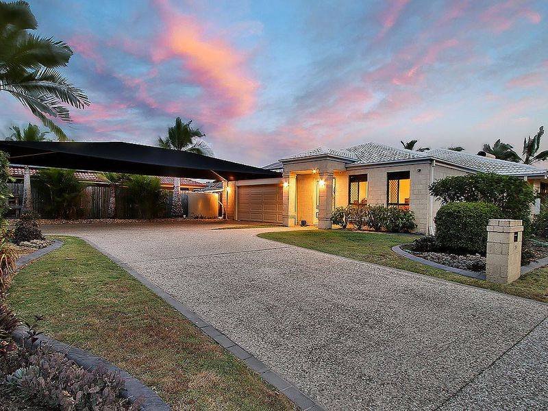 Photo - 24 Curlew Place, Riverhills QLD 4074 - Image 2