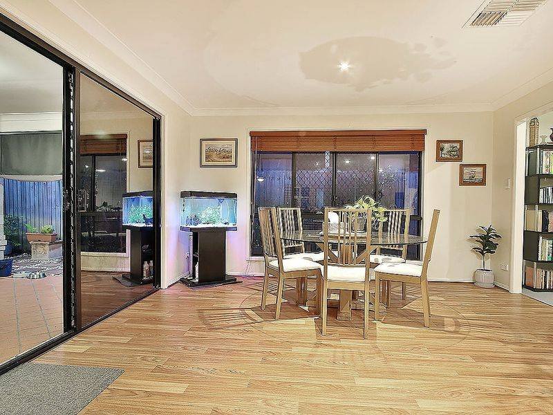 Photo - 24 Curlew Place, Riverhills QLD 4074 - Image 17