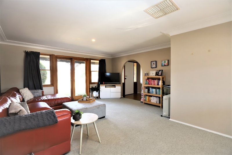 Photo - 24 Cutler Avenue, Cootamundra NSW 2590 - Image 4