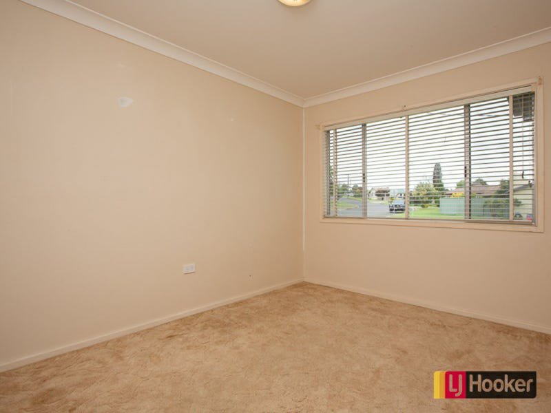 Photo - 24 Cypress Street, South Tamworth NSW 2340 - Image 4