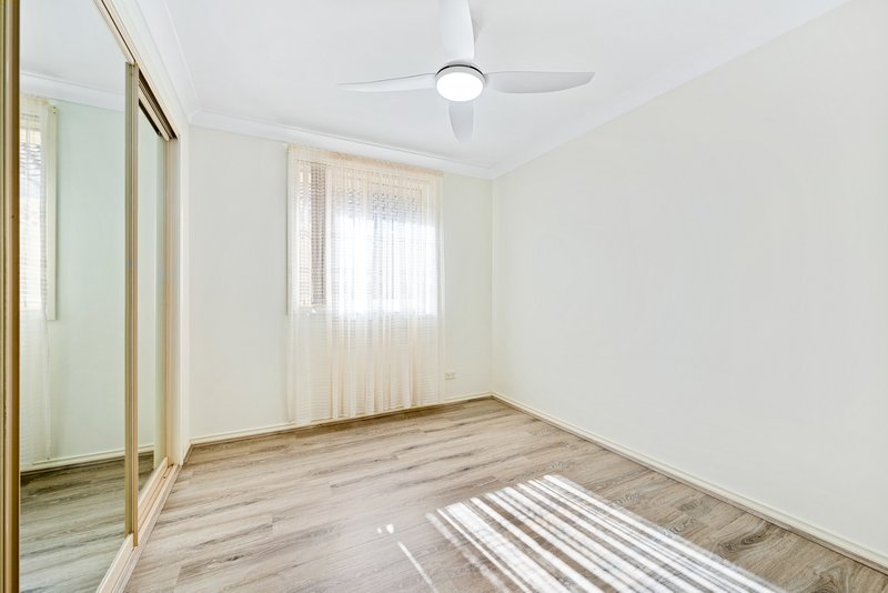 Photo - 24 Daintree Drive, Wattle Grove NSW 2173 - Image 11
