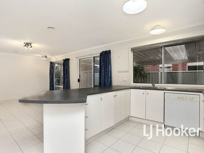 Photo - 24 Dalkeith Drive, Point Cook VIC 3030 - Image 4