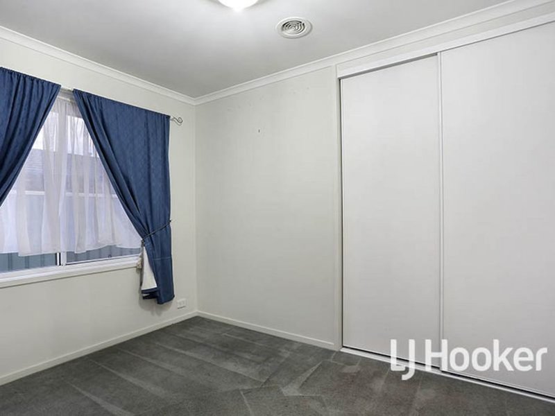 Photo - 24 Dalkeith Drive, Point Cook VIC 3030 - Image 12