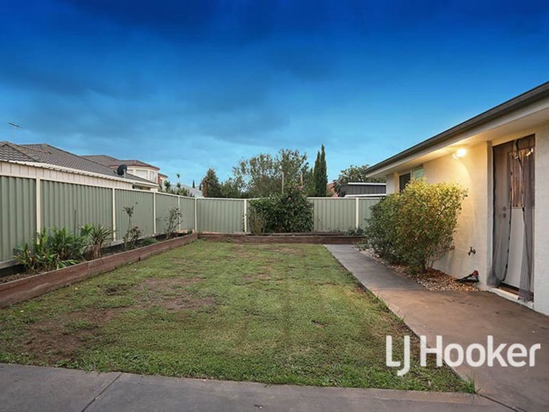 Photo - 24 Dalkeith Drive, Point Cook VIC 3030 - Image 15