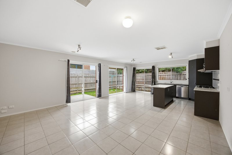Photo - 2/4 Damar Ave , Boronia VIC 3155 - Image 2