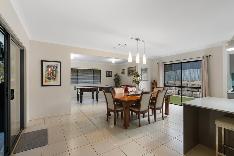 Photo - 24 Dana Street, Cashmere QLD 4500 - Image 10