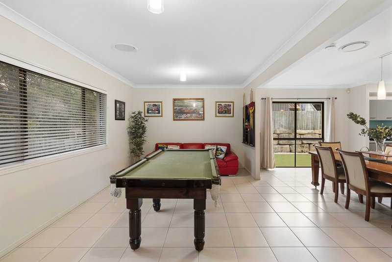 Photo - 24 Dana Street, Cashmere QLD 4500 - Image 11